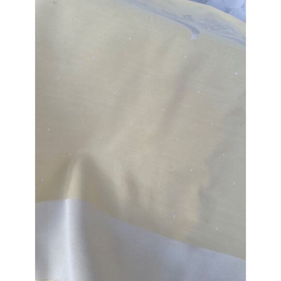 Pale yellow DAMASK tablecloth rectangular Floral Acanthus 64 X 116 Elegant - Picture 7 of 8